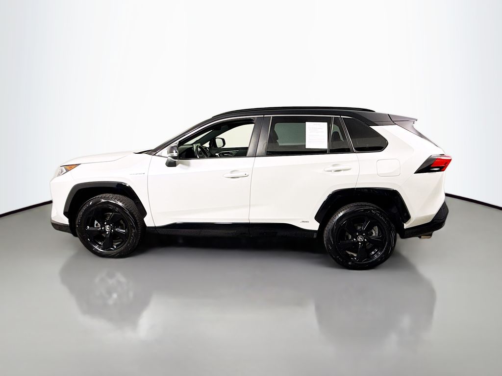 2020 Toyota RAV4 Hybrid XSE photo 3