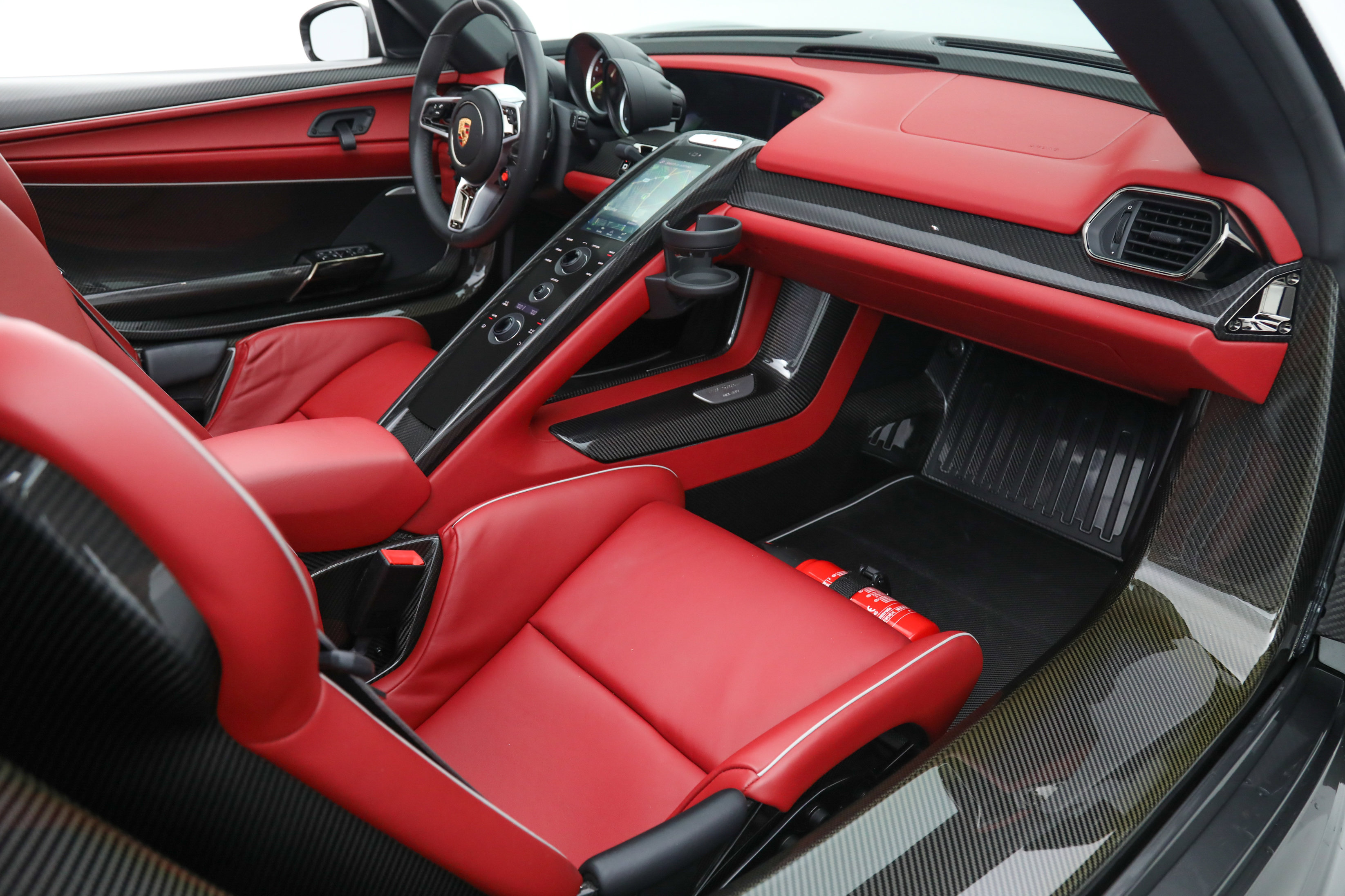 2015 Porsche 918 Spyder photo 23