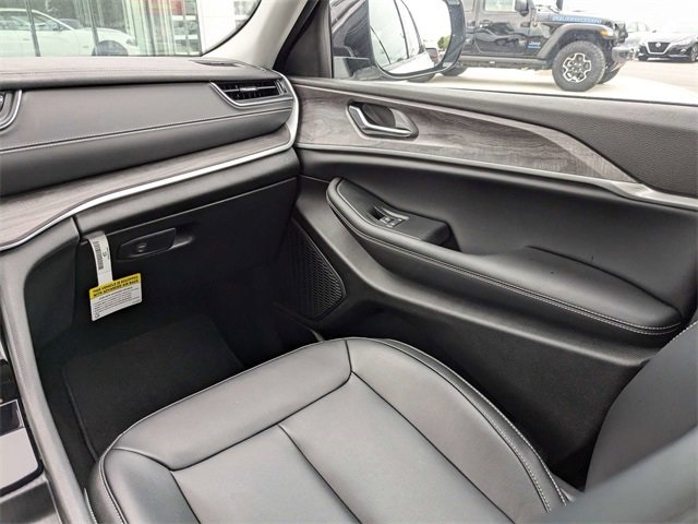 2023 Jeep Grand Cherokee Limited photo 19