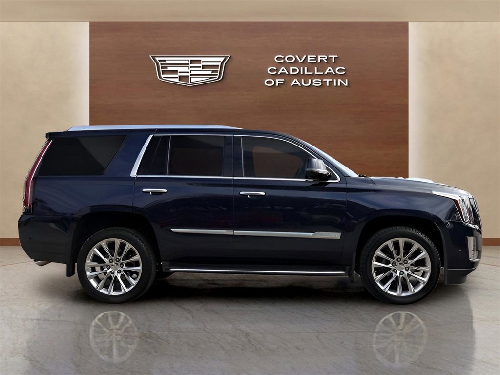 2018 Cadillac Escalade Luxury photo 4