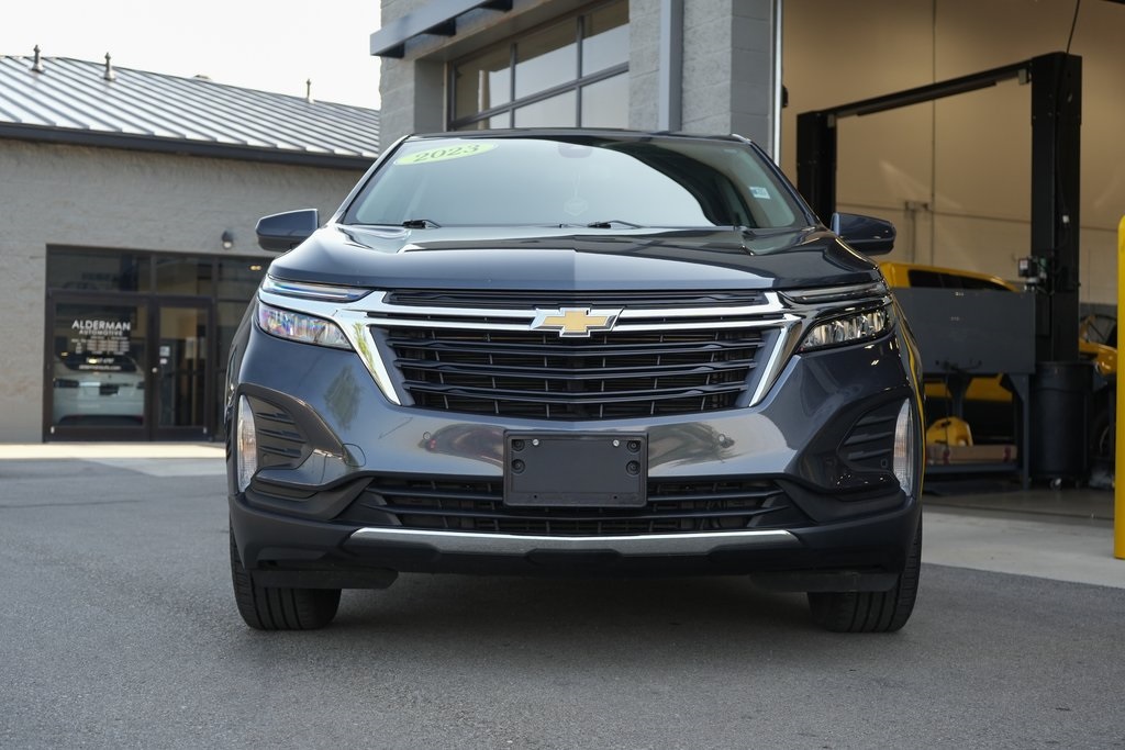 2023 Chevrolet Equinox LT photo 2