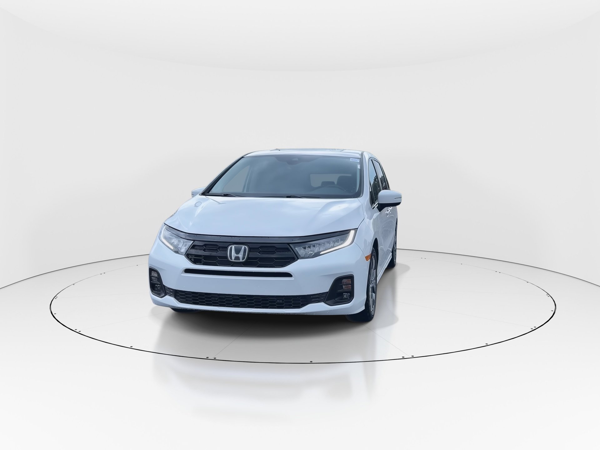 2026 Honda Odyssey Touring photo 3
