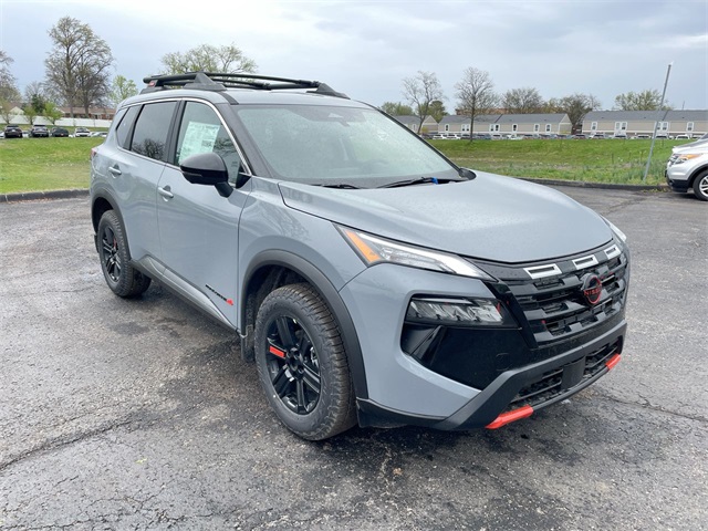 2025 Nissan Rogue SV photo 14