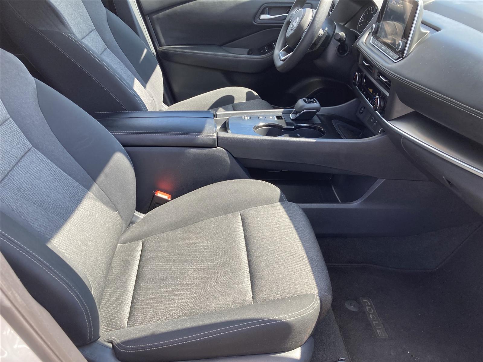 2024 Nissan Rogue SV photo 29