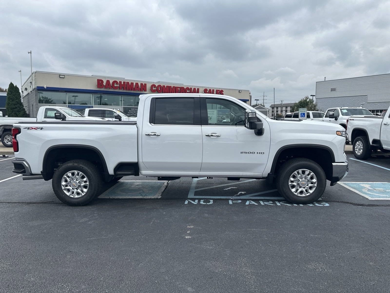 2024 Chevrolet Silverado 2500HD LTZ photo 2
