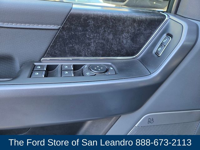 2025 Ford F-150 Lightning photo 18