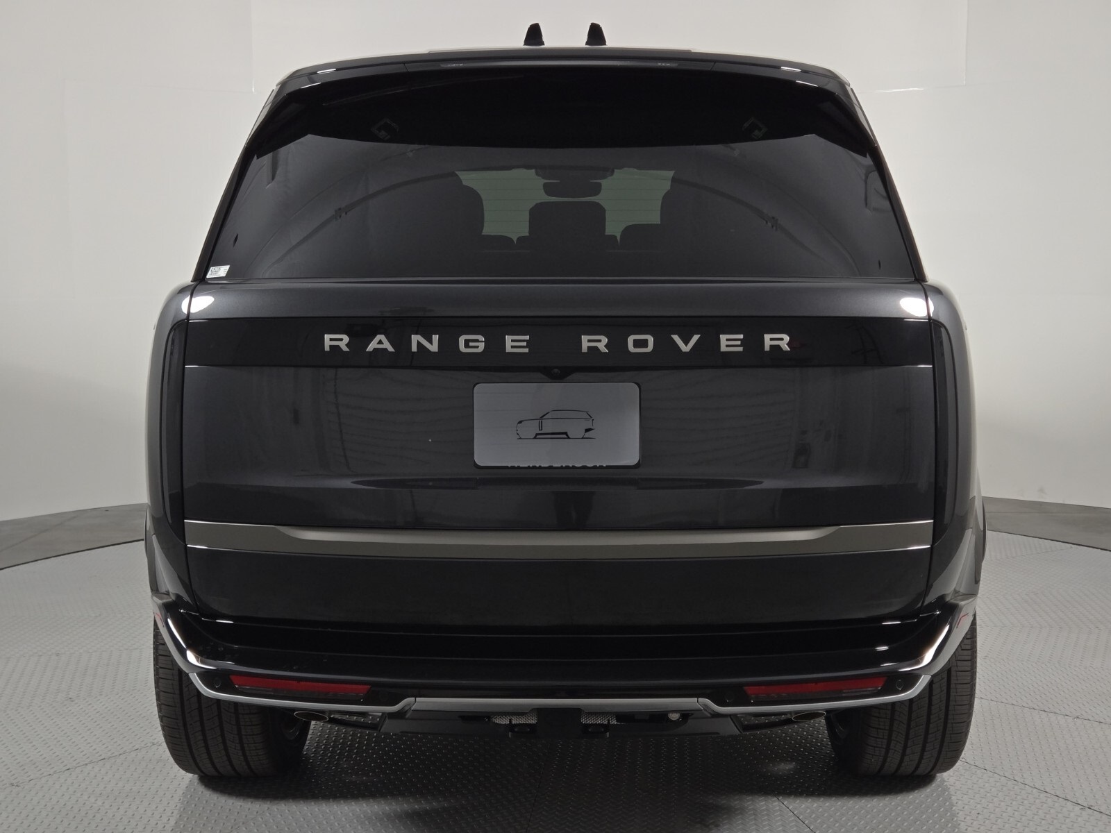 2025 Land Rover Range Rover SE photo 6