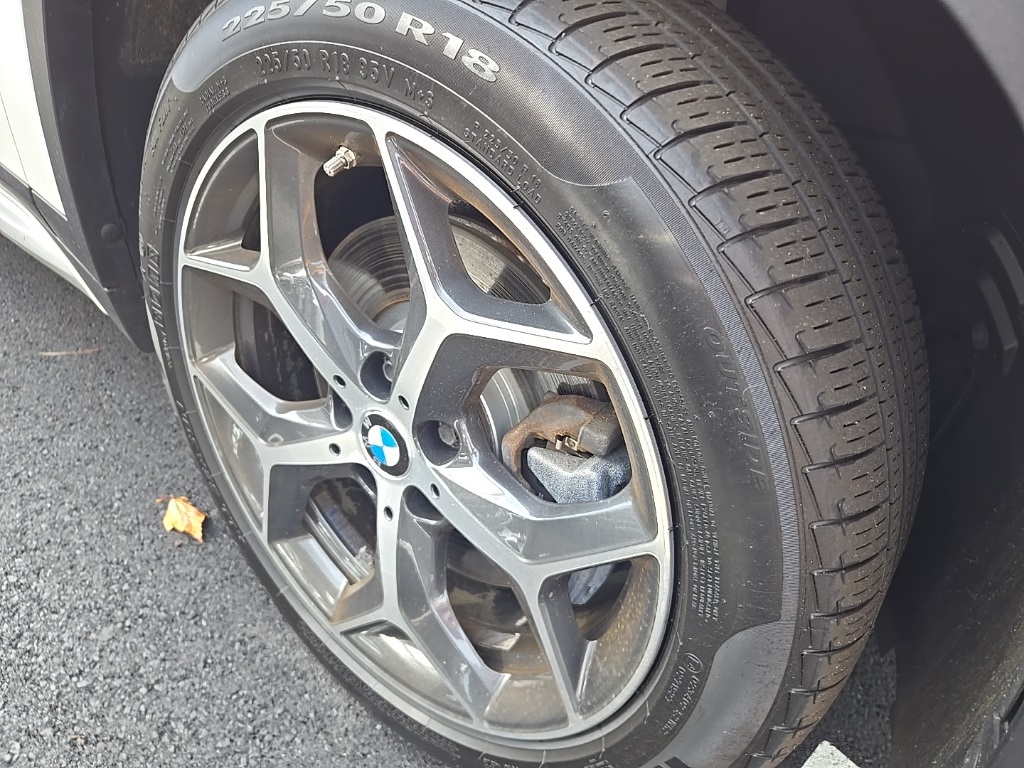 2019 Bmw X1 XDrive28i photo 2