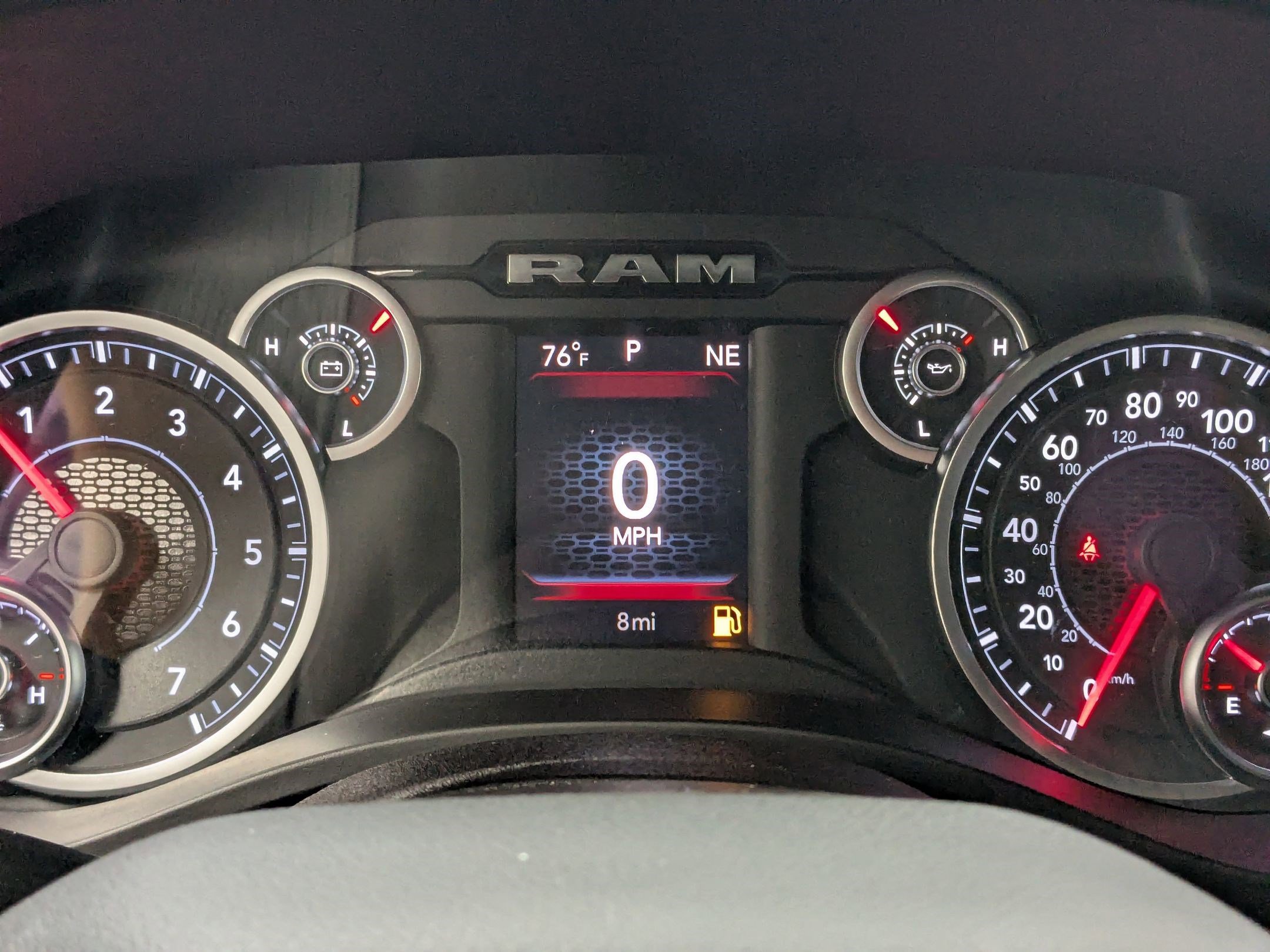 2025 Ram 1500 Tradesman photo 8