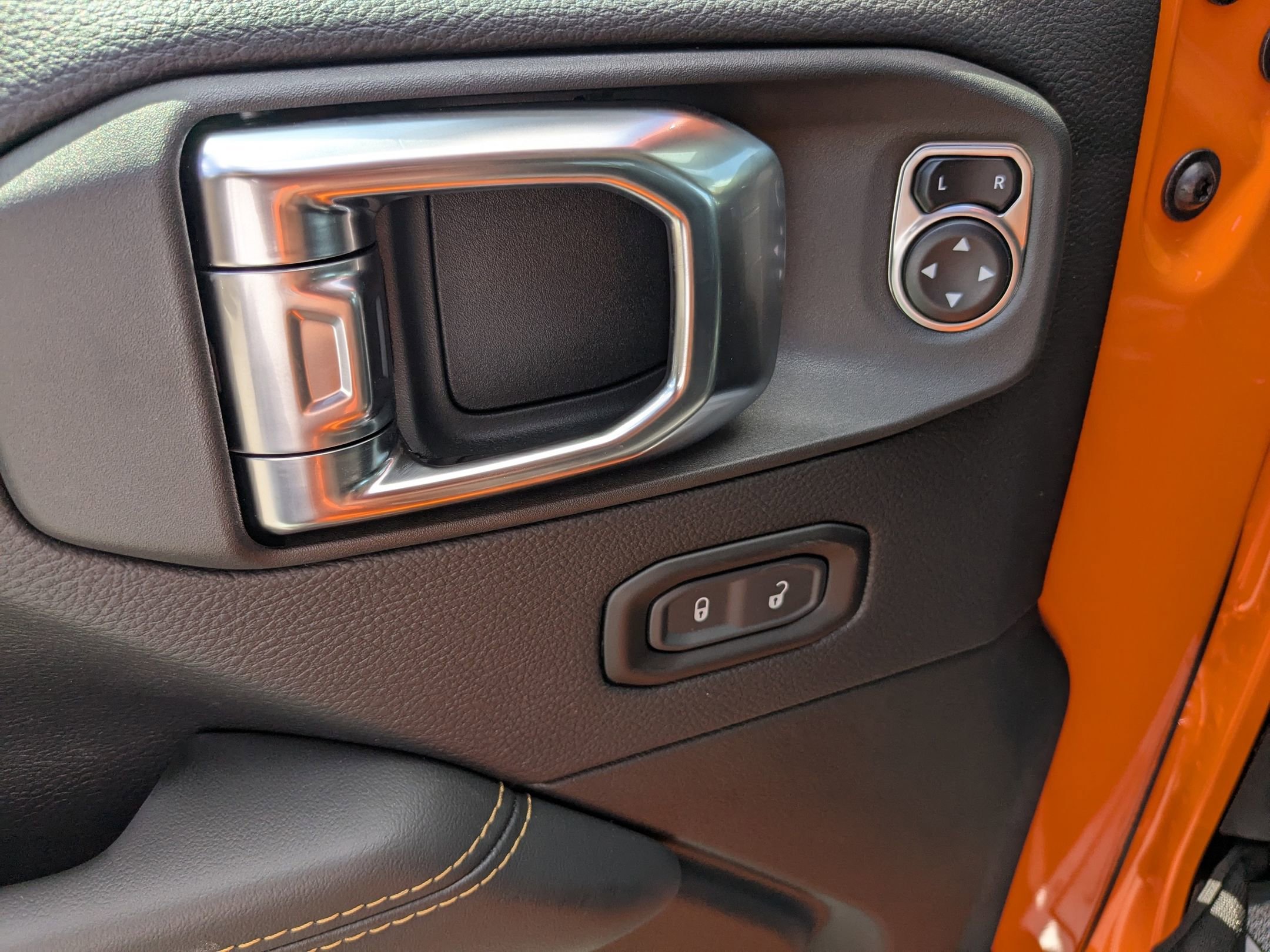 2025 Jeep Gladiator Sport photo 11
