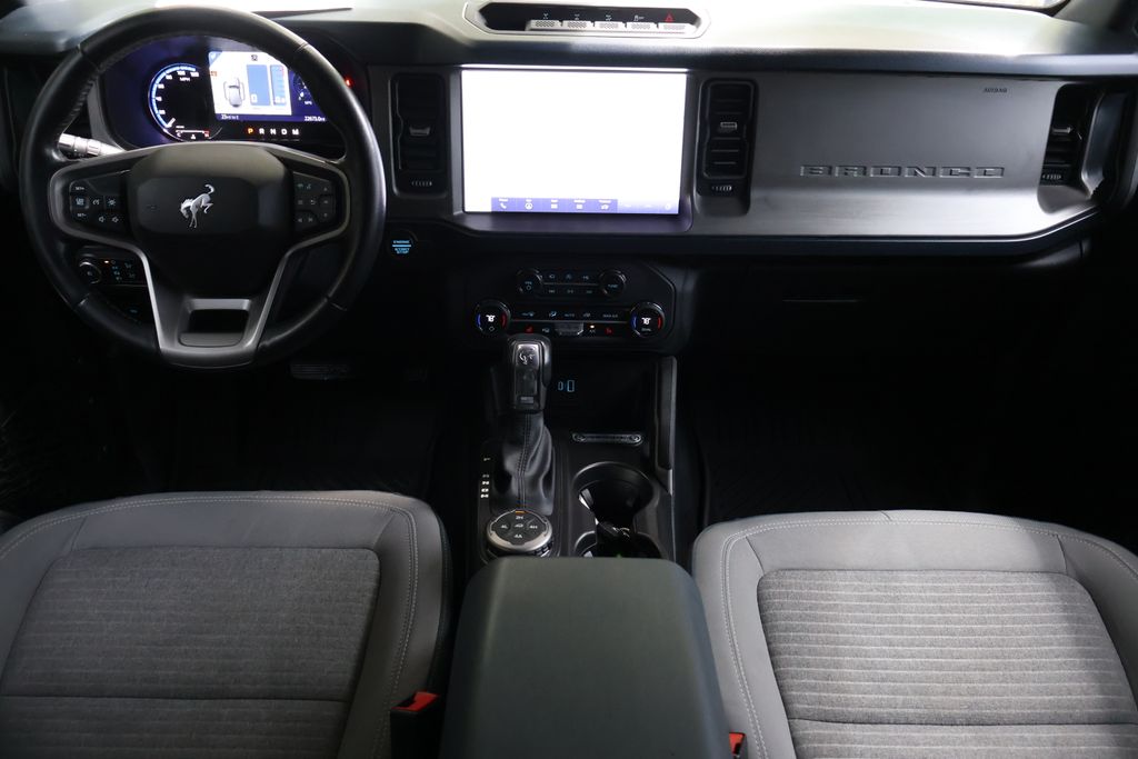 2023 Ford Bronco Outer Banks photo 13