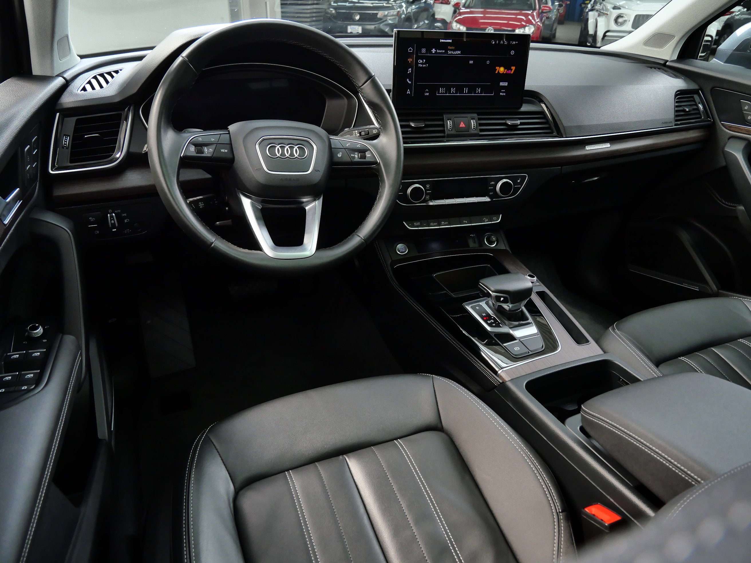 2022 Audi Q5 S line Premium Plus photo 2