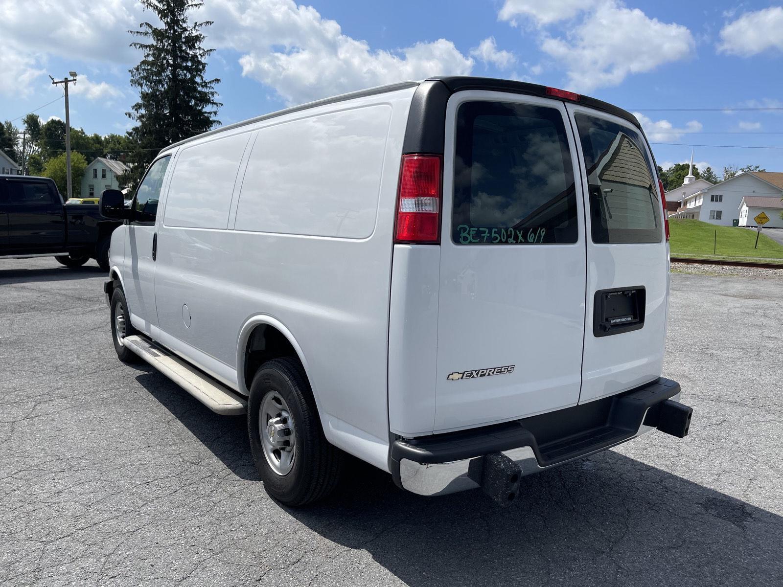 2023 Chevrolet Express Cargo Van photo 4