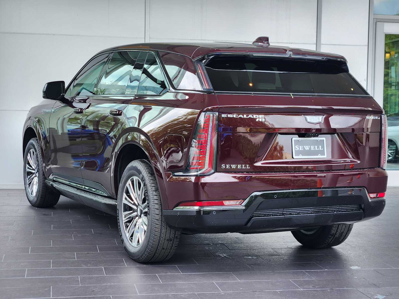 2026 Cadillac Escalade IQ Sport photo 4