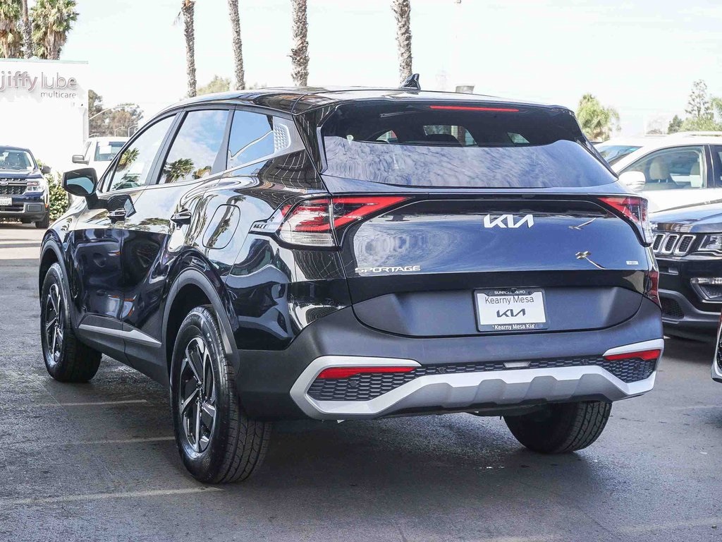 2023 Kia Sportage Hybrid LX photo 4
