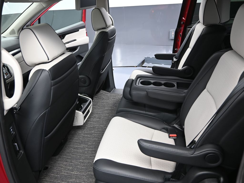 2025 Honda Odyssey Elite photo 31