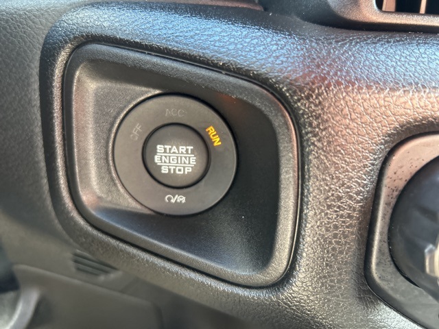 2024 Jeep Gladiator photo 26
