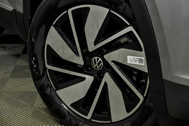 2026 Volkswagen Atlas SEL photo 2