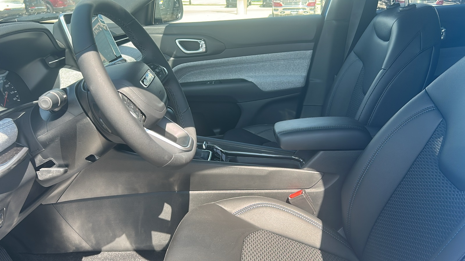 2025 Jeep Compass Latitude photo 14