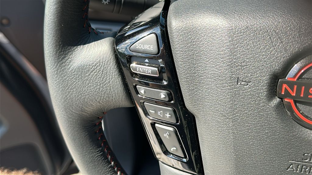 2025 Nissan Frontier PRO-4X photo 14