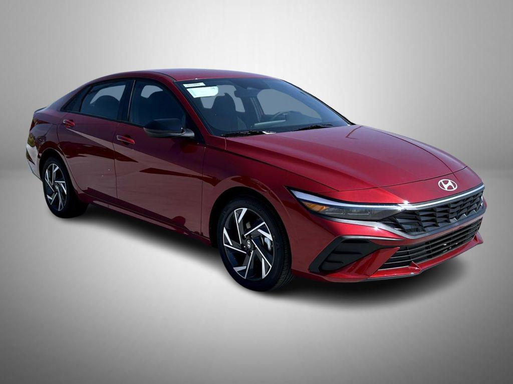 2025 Hyundai Elantra SEL Sport photo 3