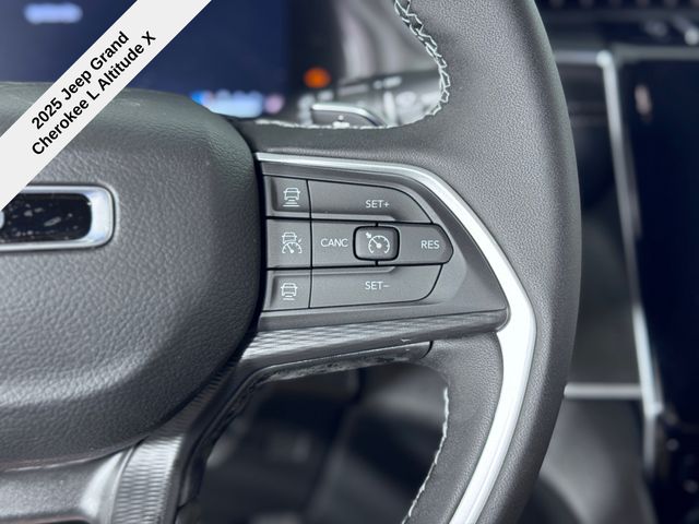 2025 Jeep Grand Cherokee Altitude X photo 31