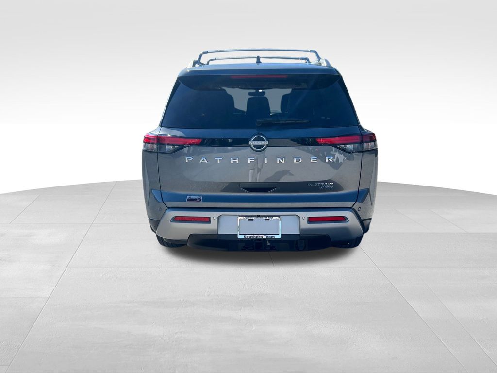 2024 Nissan Pathfinder Platinum photo 4