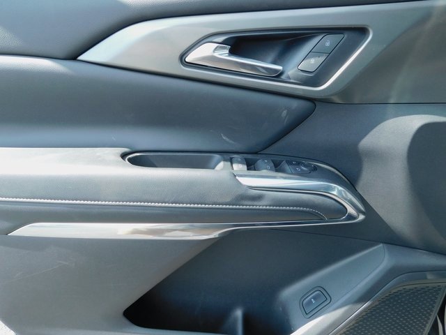 2025 Chevrolet Traverse photo 24