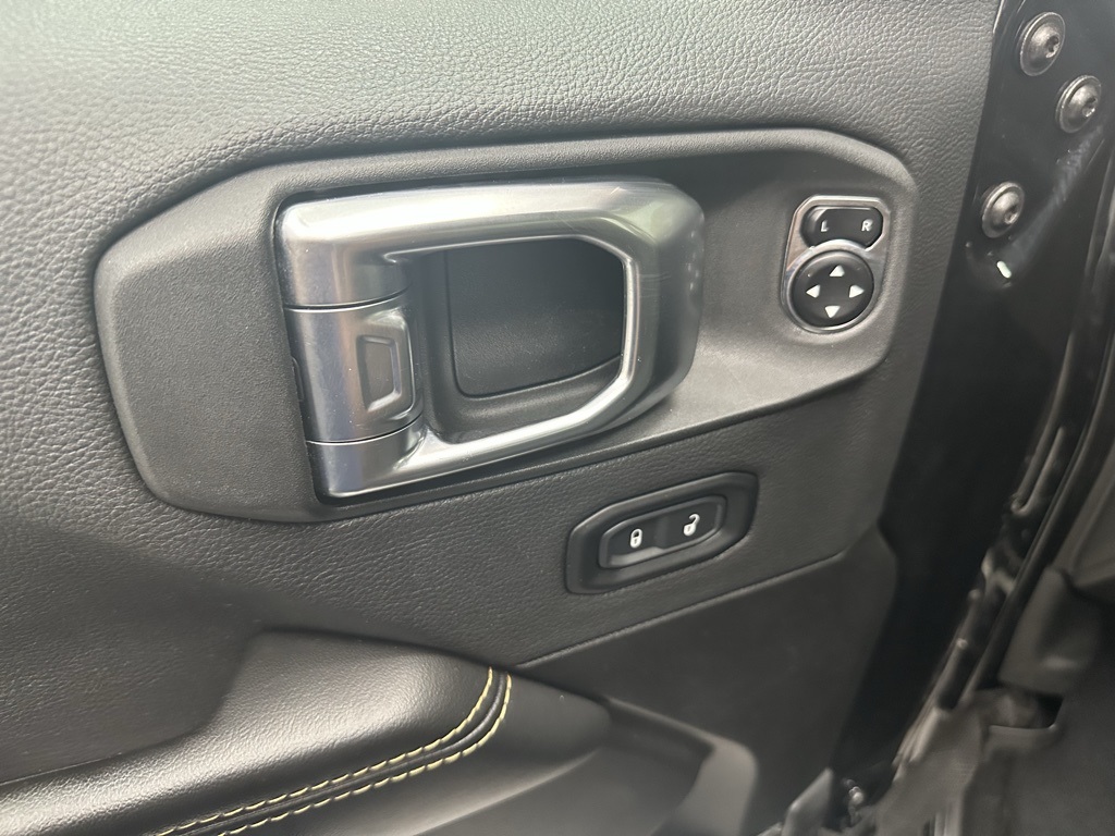 2024 Jeep Wrangler Sahara 4xe photo 12