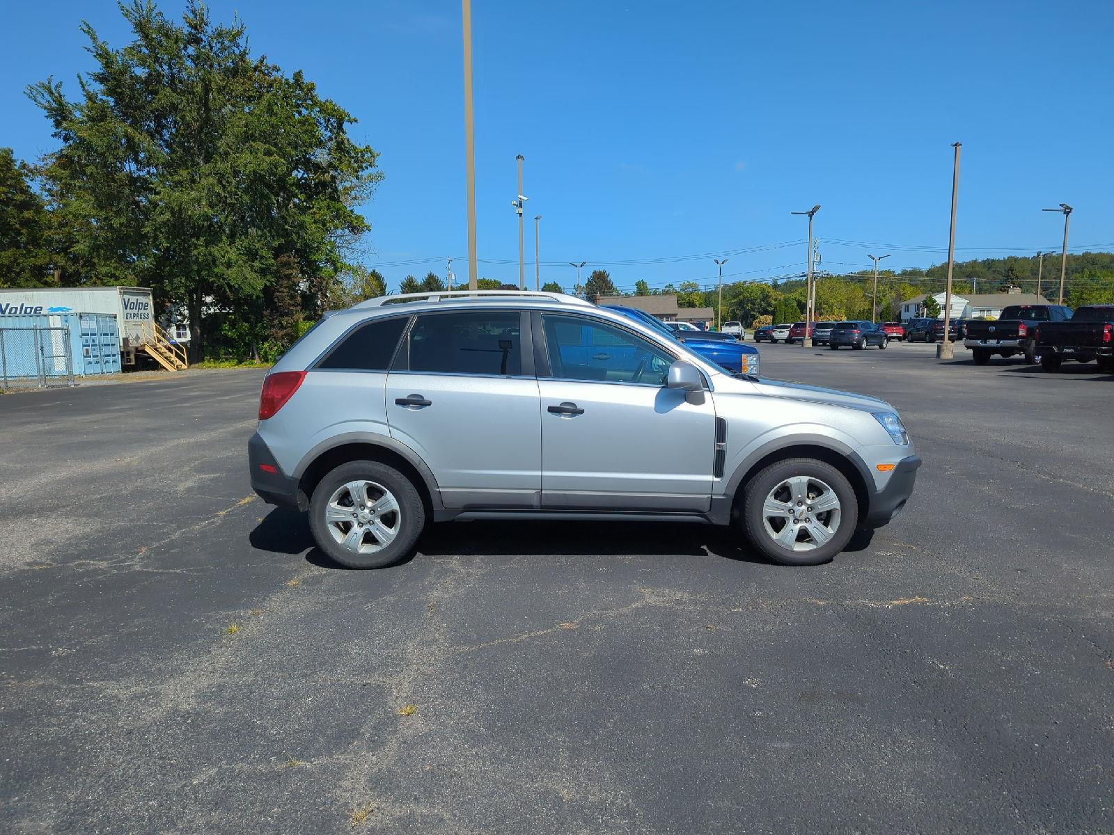 2014 Chevrolet Captiva Sport LS photo 2