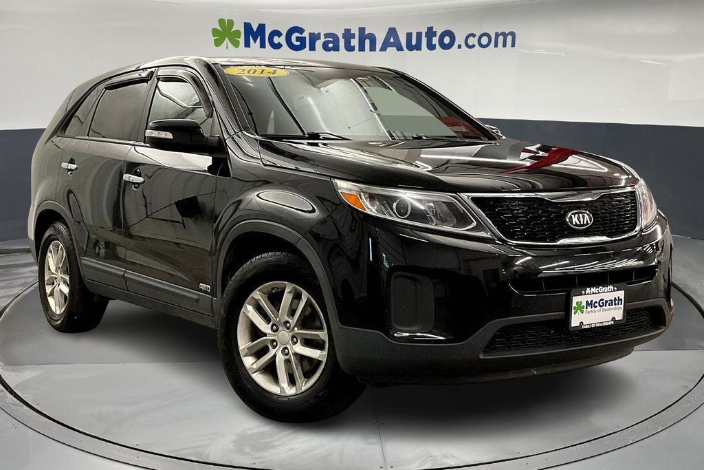 Used 2014 Kia Sorento LX with VIN 5XYKTCA62EG532288 for sale in Iowa City, IA