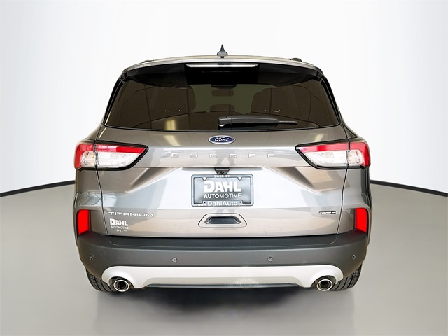 2022 Ford Escape Hybrid Titanium photo 2