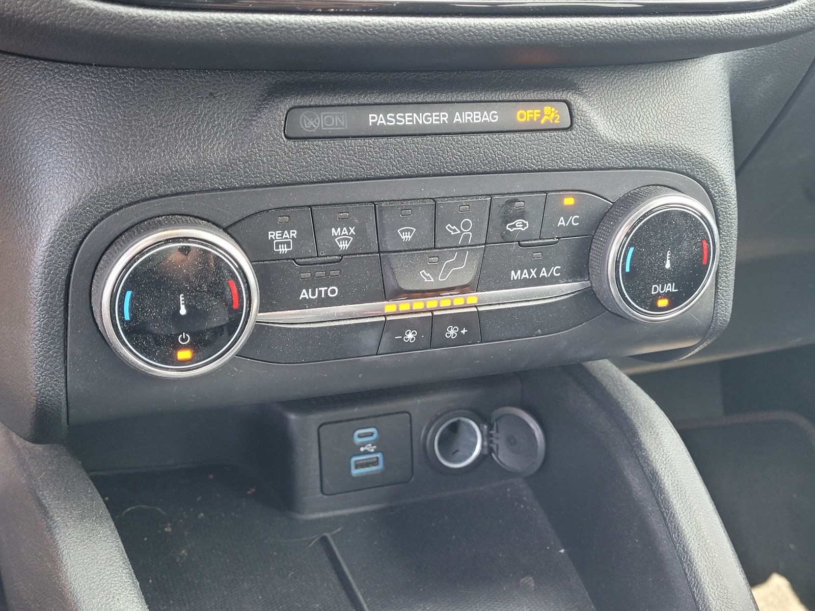 2023 Ford Escape ST-Line photo 26