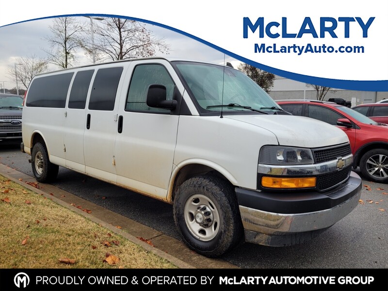 2019 Chevrolet Express Passenger LT