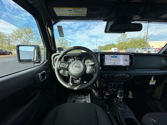 2025 Jeep Wrangler Rubicon photo 15