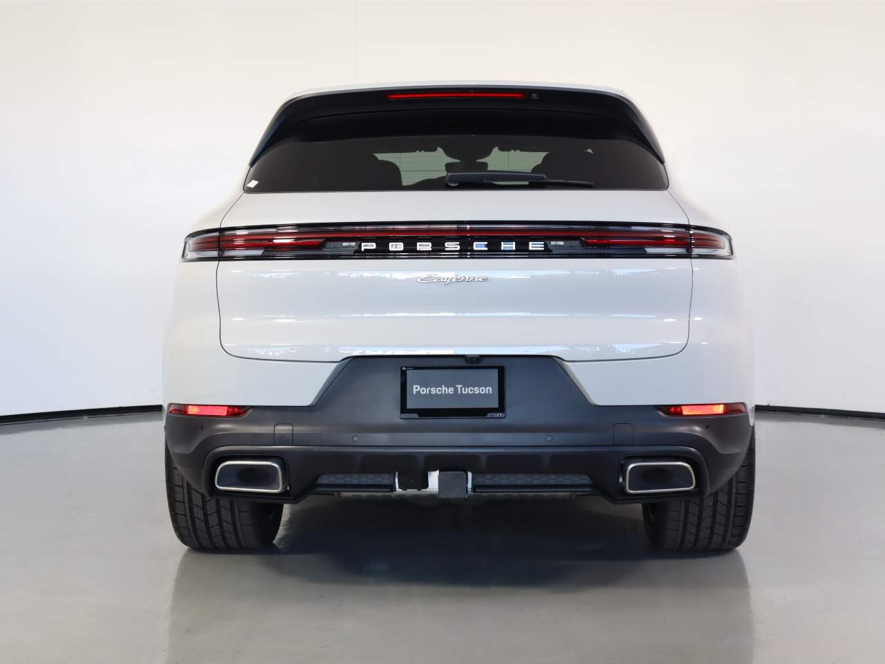 2026 Porsche Cayenne E-Hybrid photo 4