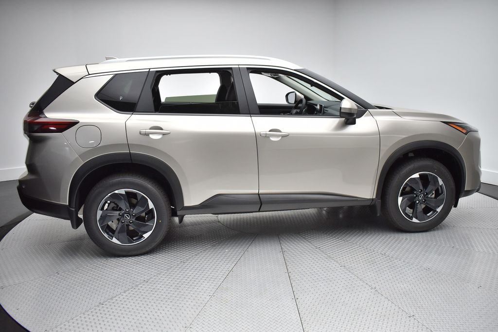 2026 Nissan Rogue SV photo 3