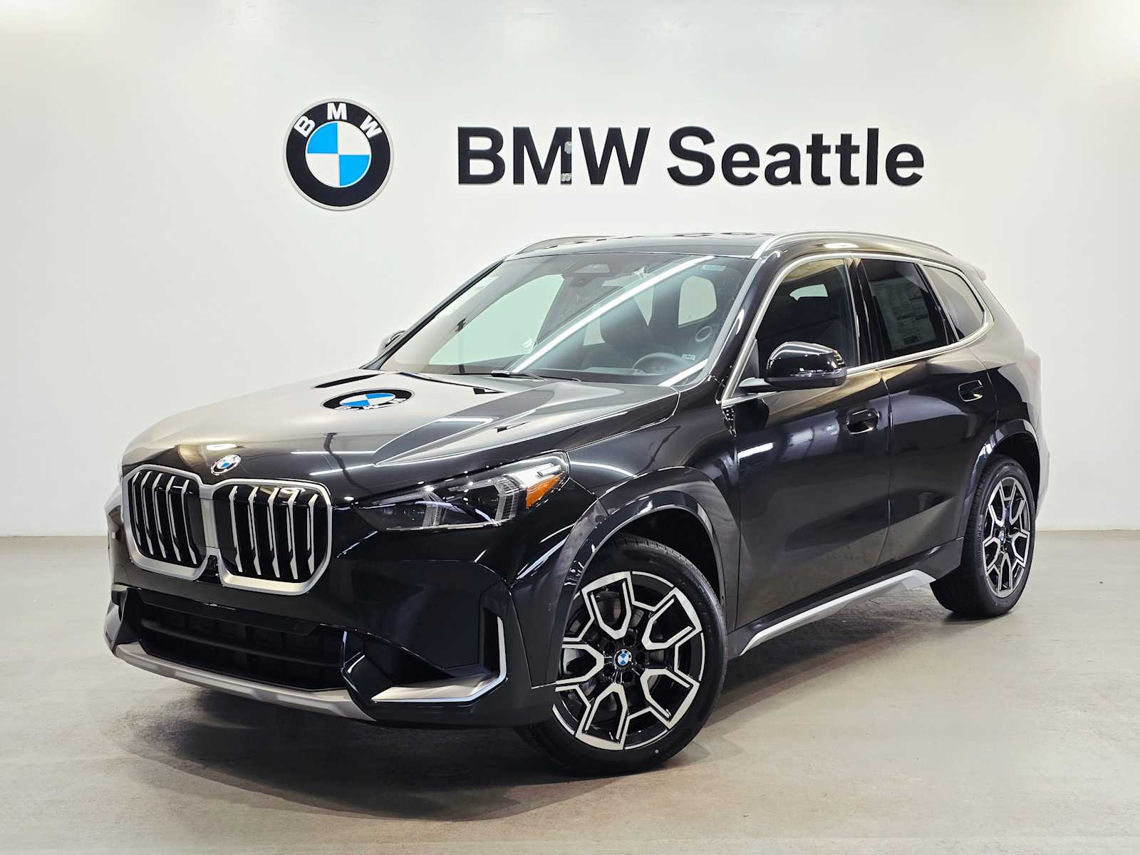 2026 BMW X1 28i's photo