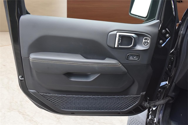 2025 Jeep Gladiator Sport photo 21