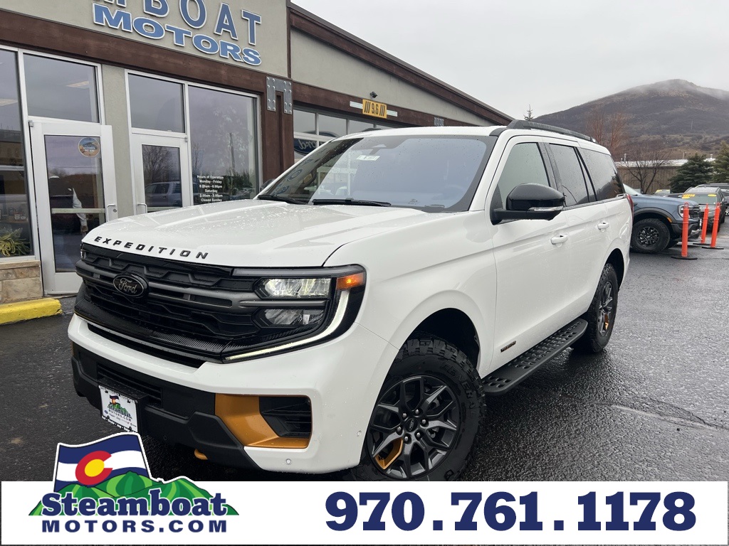 2025 Ford Expedition Tremor's photo