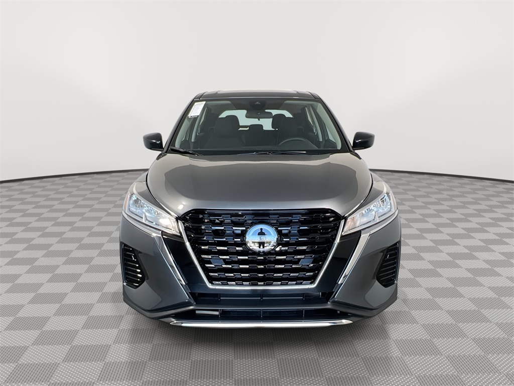 2025 Nissan Kicks Play S photo 3