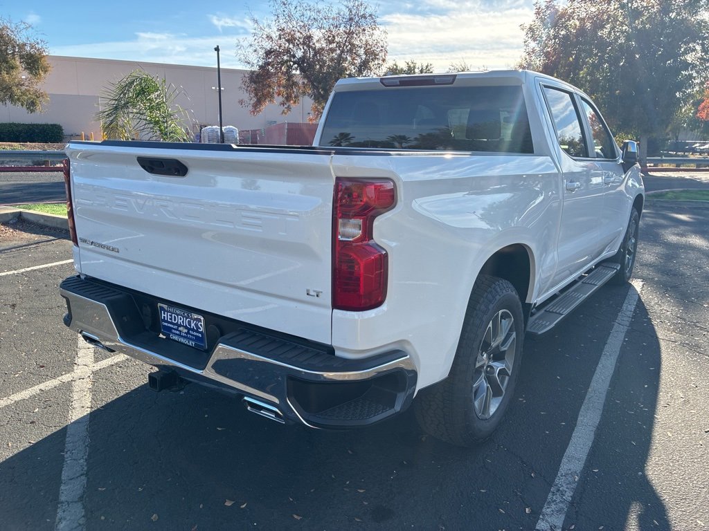 2026 Chevrolet Silverado 1500 LT photo 3