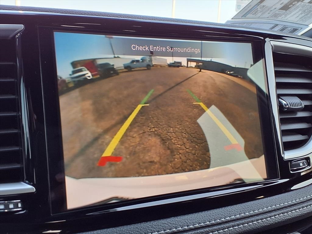 2026 Chrysler Pacifica photo 15