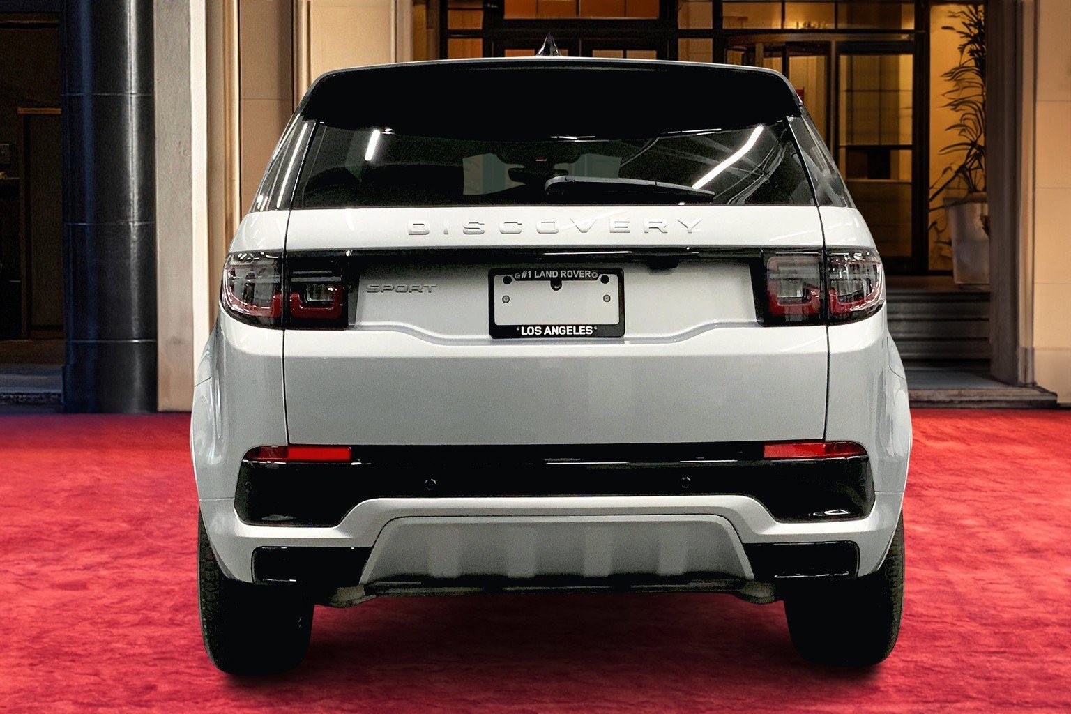2025 Land Rover Discovery Sport S photo 3