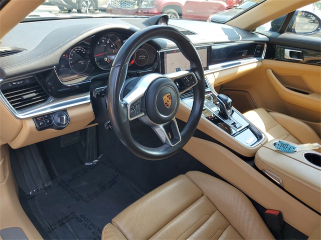 2018 Porsche Panamera 4 photo 10