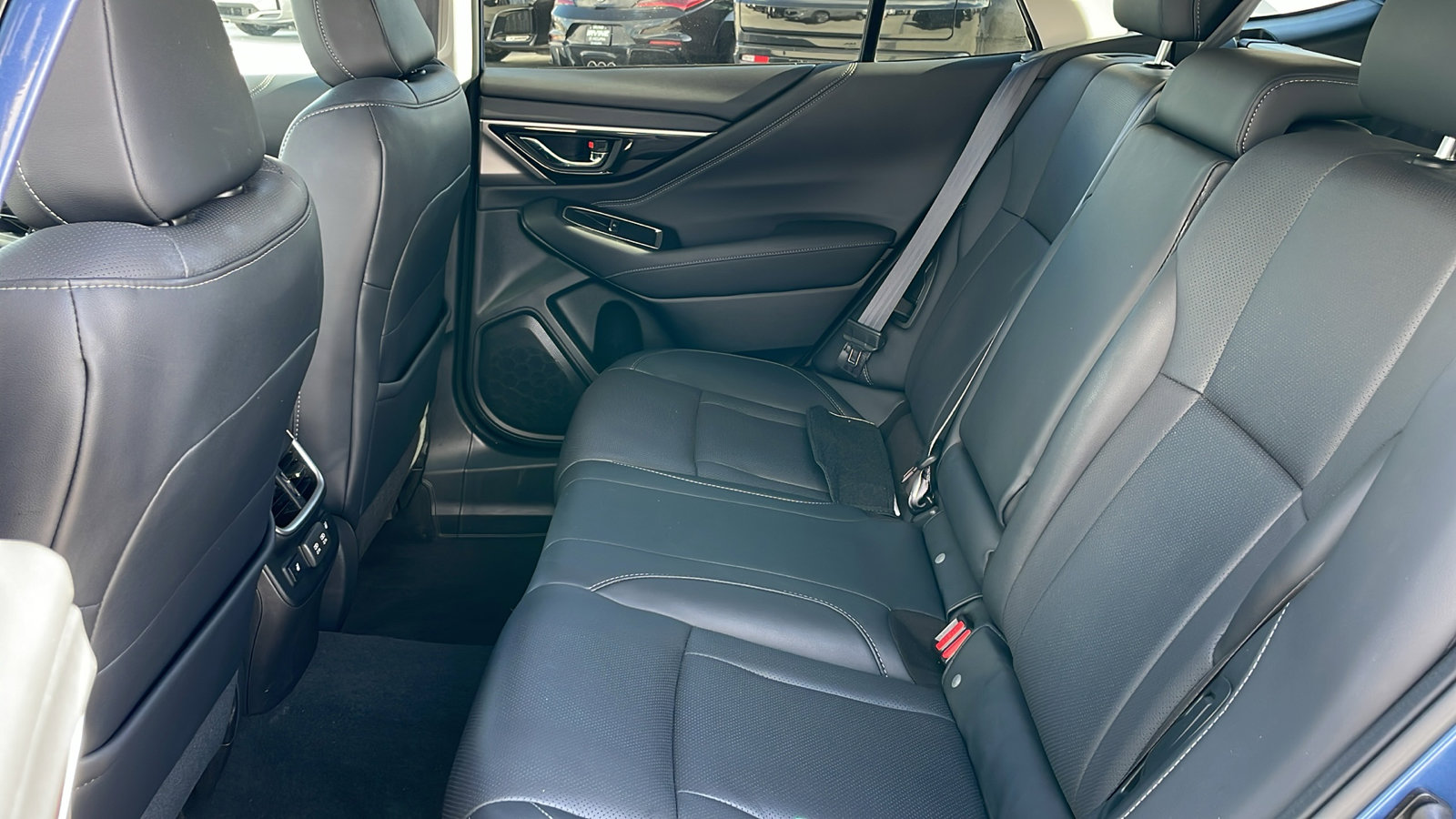 2022 Subaru Outback Limited photo 11