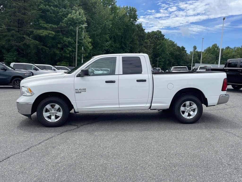 2024 Ram 1500 Classic SLT photo 4