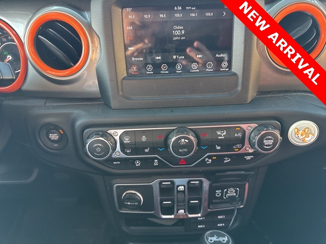 2018 Jeep Wrangler Unlimited Sahara photo 12