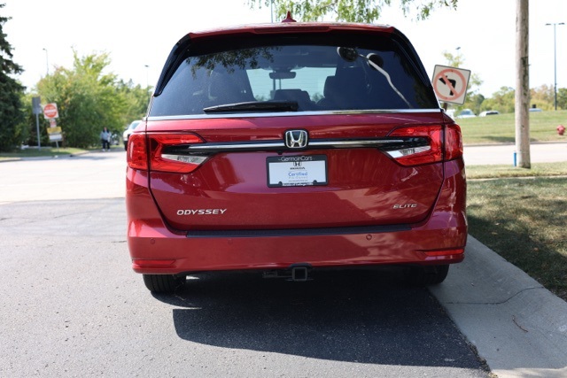 2023 Honda Odyssey Elite photo 3
