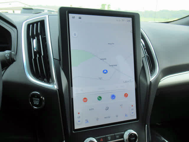 2024 Ford Edge Titanium photo 18